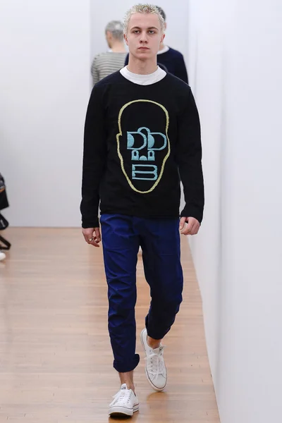 Look 27